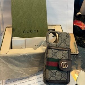 Gucci iphone12 case